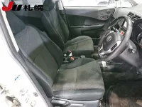 Toyota RACTIS лот № 1053 оценка 3  с аукциона в Японии 4