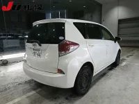 Toyota RACTIS лот № 1053 оценка 3  с аукциона в Японии 1