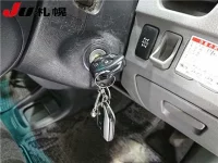 Toyota VOXY лот № 92 оценка R  с аукциона в Японии 3