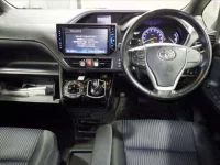 Toyota VOXY лот № 4108 оценка 3.5  с аукциона в Японии 2