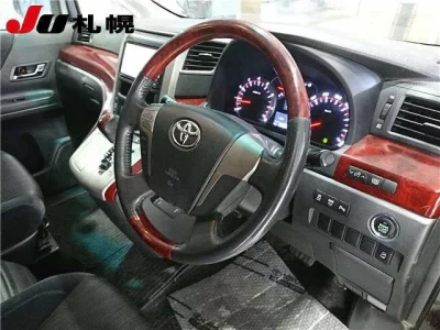 Toyota VELLFIRE  с аукциона в Японии