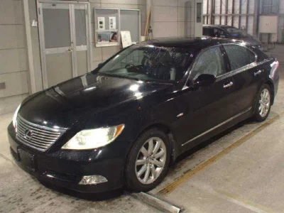 Lexus LS