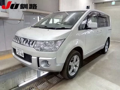 Mitsubishi DELICA D5