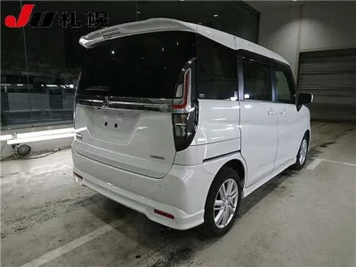 Mitsubishi DELICA D2