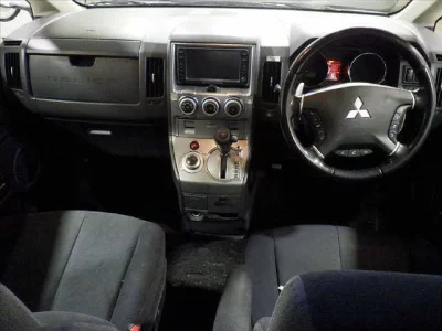 Mitsubishi DELICA D5