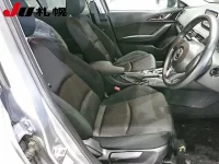 Mazda AXELA лот № 1047 оценка 4  с аукциона в Японии 4