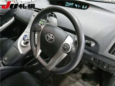 Toyota PRIUS PHV
