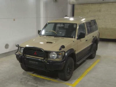 Mitsubishi PAJERO