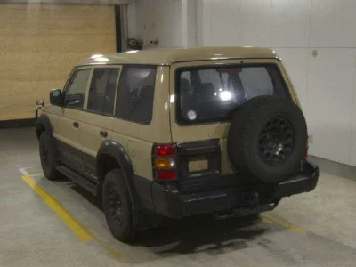 Mitsubishi PAJERO