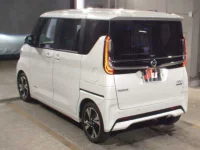 Nissan ROOX лот № 3004 оценка 4.5  с аукциона в Японии 1