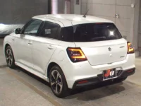 Suzuki SWIFT лот № 3037 оценка 5  с аукциона в Японии 1