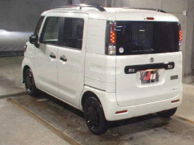 Suzuki SPACIA BASE