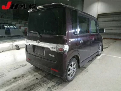 Daihatsu TANTO  с аукциона в Японии