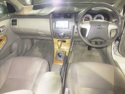 Toyota COROLLA AXIO  с аукциона в Японии