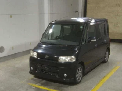 Daihatsu TANTO  с аукциона в Японии