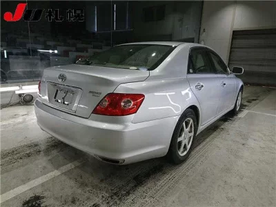Toyota MARK X  с аукциона в Японии