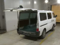 Nissan CARAVAN VAN лот № 4708 оценка 3  с аукциона в Японии 4