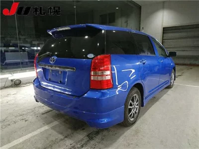 Toyota WISH  с аукциона в Японии