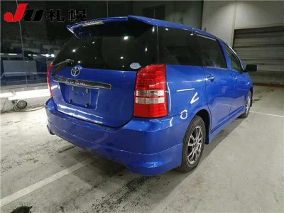 Toyota WISH  с аукциона в Японии