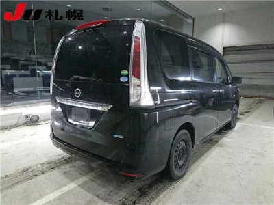Nissan SERENA  с аукциона в Японии