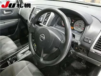 Nissan WINGROAD  с аукциона в Японии