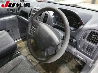 Mitsubishi DINGO  с аукциона в Японии