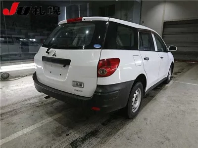 Mitsubishi LANCER VAN