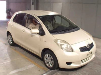 Toyota VITZ  с аукциона в Японии