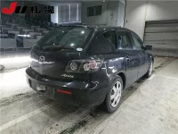 Mazda AXELA лот № 211 оценка 3  с аукциона в Японии 1