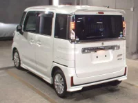 Suzuki SPACIA лот № 3060 оценка 4  с аукциона в Японии 1