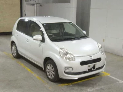 Toyota PASSO  с аукциона в Японии