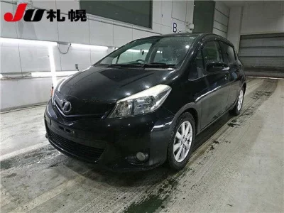 Toyota VITZ  с аукциона в Японии