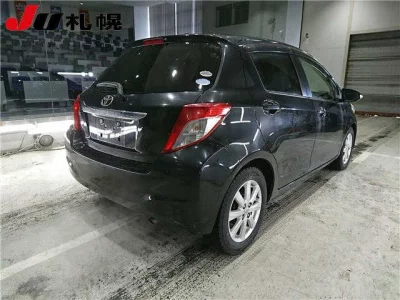 Toyota VITZ  с аукциона в Японии
