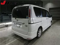 Nissan SERENA лот № 215 оценка R  с аукциона в Японии 1