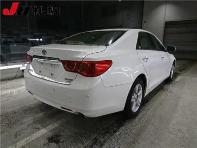 Toyota MARK X  с аукциона в Японии