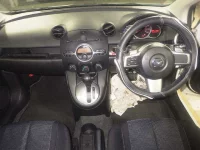 Mazda DEMIO лот № 8482 оценка R  с аукциона в Японии 2