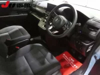 Honda STEP WAGON лот № 9213 оценка 4.5  с аукциона в Японии 2