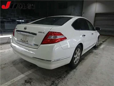 Nissan TEANA