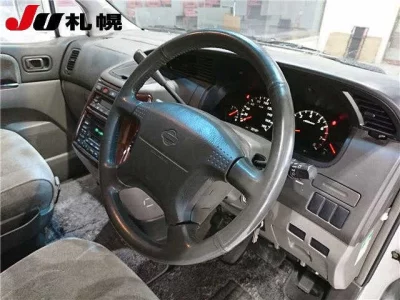 Nissan ELGRAND  с аукциона в Японии