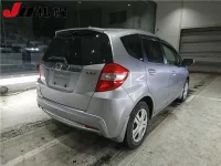 Honda FIT лот № 318 оценка R  с аукциона в Японии 1