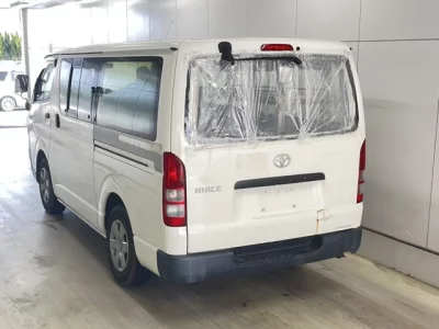 Toyota HIACE VAN  с аукциона в Японии