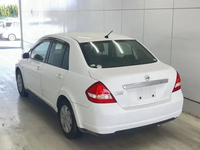 Nissan TIIDA LATIO