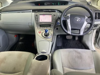 Toyota PRIUS PHV