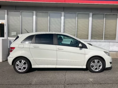 Mercedes-Benz B CLASS