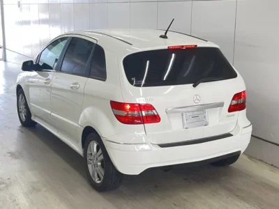 Mercedes-Benz B CLASS