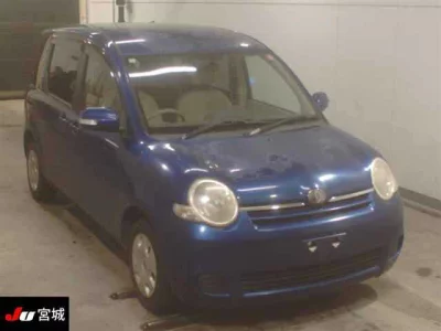 Toyota SIENTA  с аукциона в Японии