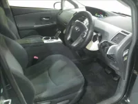 Toyota PRIUS ALPHA лот № 4072 оценка 3.5  с аукциона в Японии 3