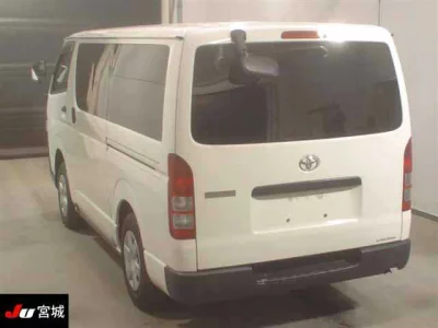 Toyota HiAce Van