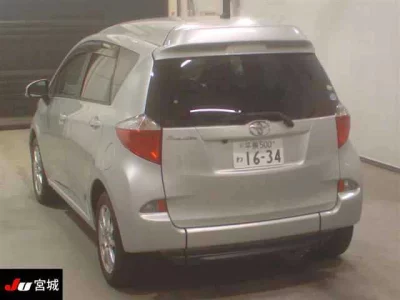 Toyota RACTIS  с аукциона в Японии