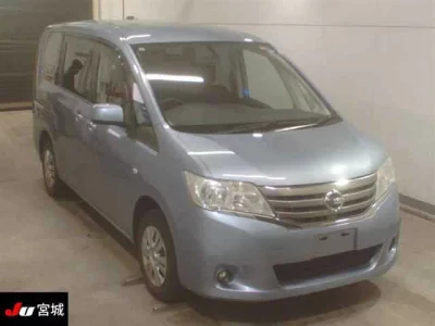 Nissan SERENA  с аукциона в Японии